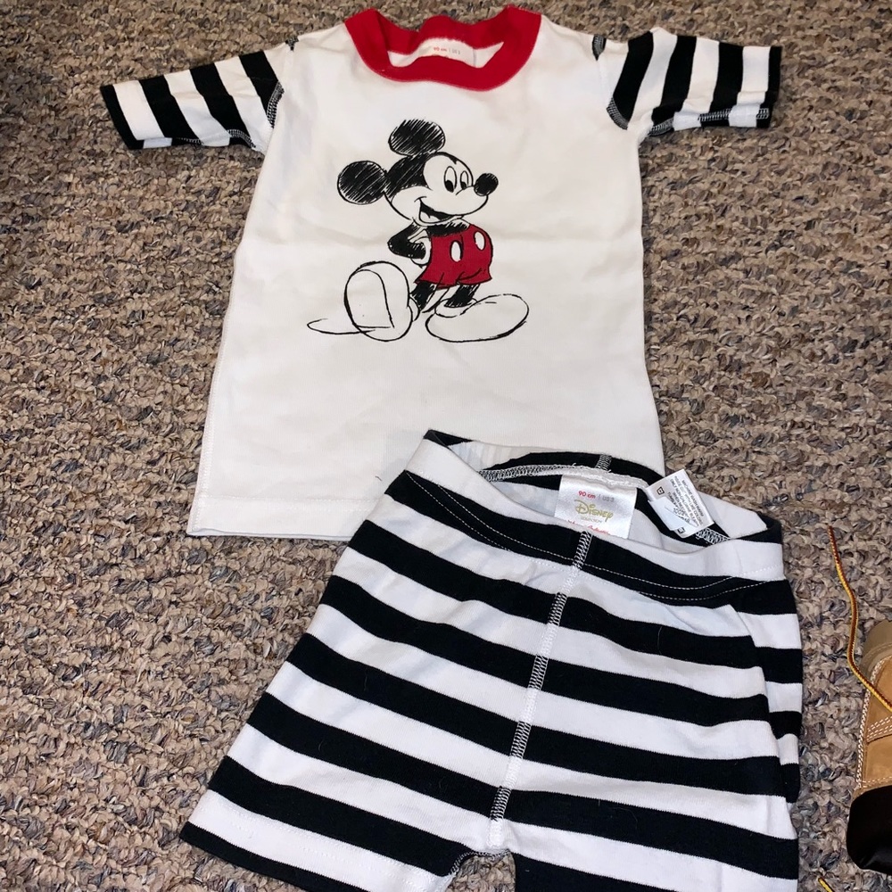 ❌sold❌hanna andersson size 90 (3t) pajamas Mickey